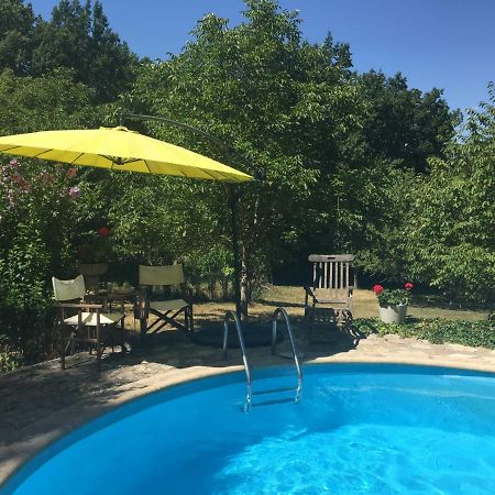 Bed and Breakfast Le Peyrail Les Leves-et-Thoumeyragues Екстер'єр фото