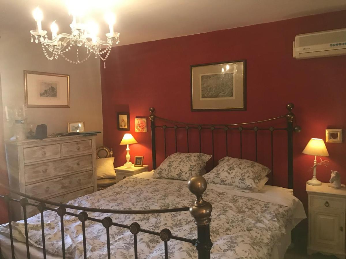Bed and Breakfast Le Peyrail Les Leves-et-Thoumeyragues Екстер'єр фото